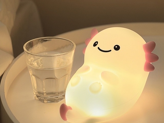 調整可能な明るさで照明をカスタマイズします 夜光 4H 充電時間