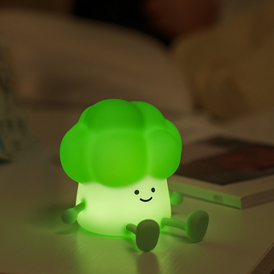 可愛いアニメ ブロッコリー 子供を寝かせる シリコン ナイトライト 充電式 ベッドサイド 野菜ランプ