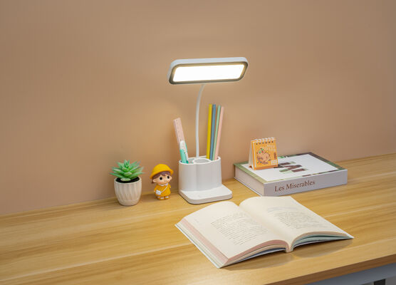 ノルディック LED テーブルランプ USB プラグイン 現代のデザイン 本 ライト 夜間研究 家庭 特別 ギフト デスク ランプ ホース ペンのホルダー