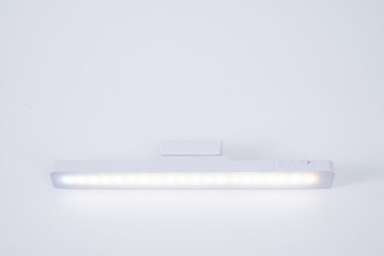 プロフェッショナルおよびパーソナル照明用途向けのモダン充電式マグネットランプ電動テーブルランプ